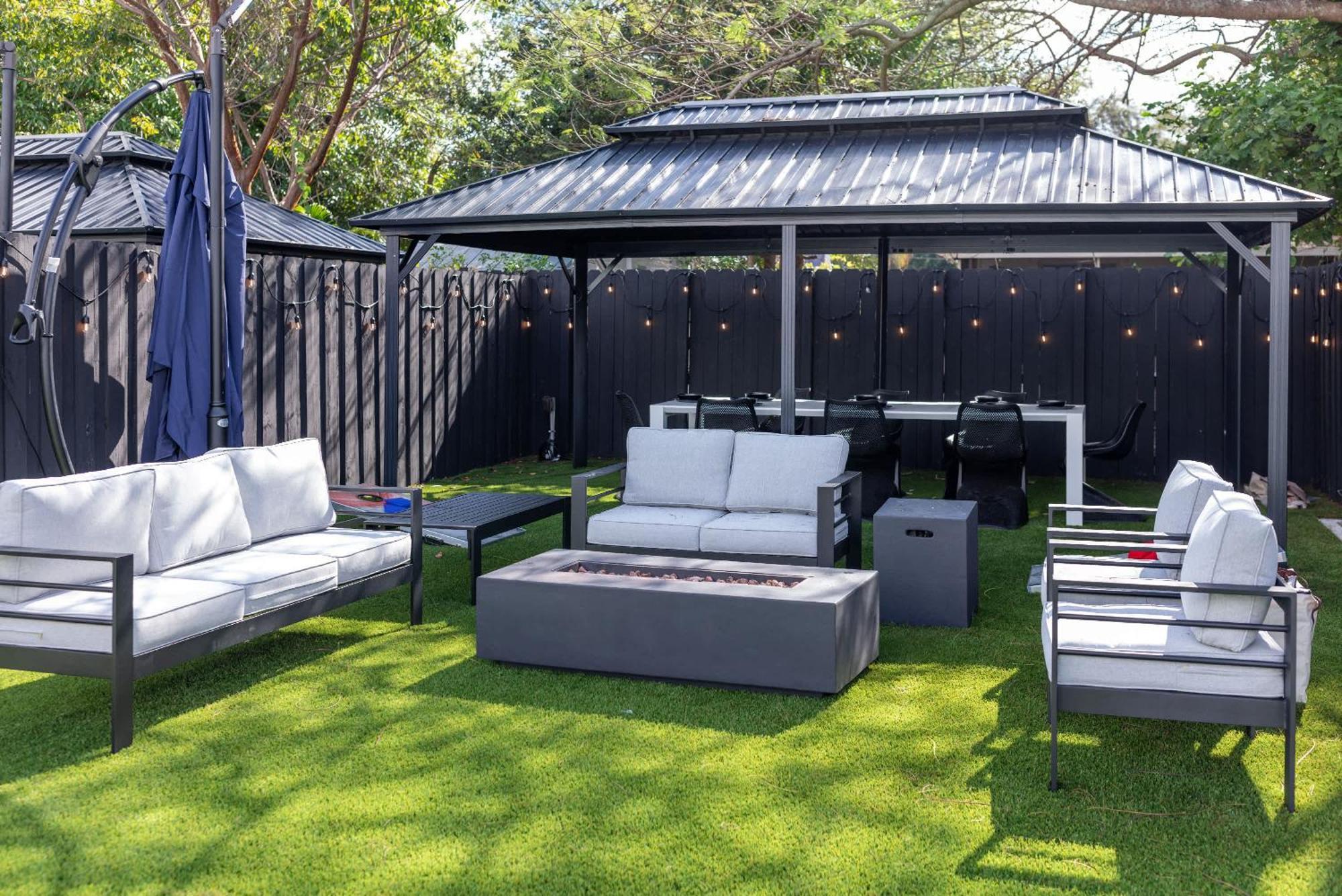 Сasa de vacaciones 4br Paris Style Heated Pool New Build *